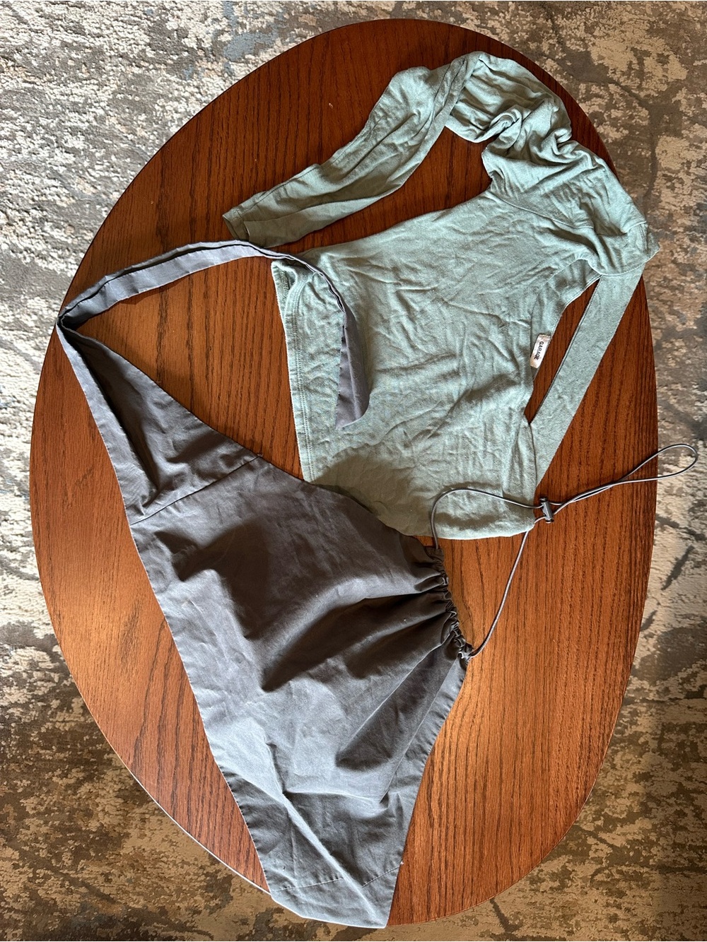Assorted Women’s Tanks and Cropped Shirts - Picture 5 of 6